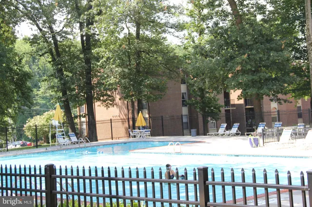 $2,250 | 3360 Woodburn Road, Unit 23, Annandale, VA 22003