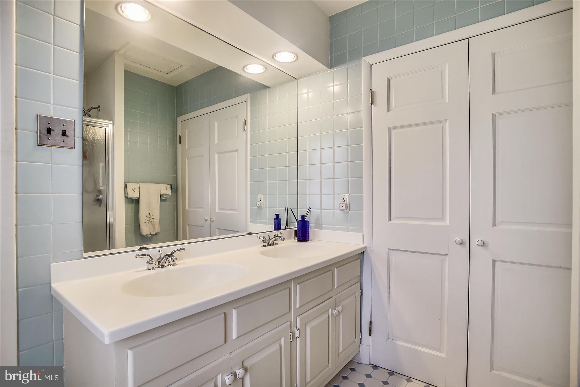 1307 Berwick Road Baltimore, MD 21204 - Photo 25 of 59 Main level full bathroom