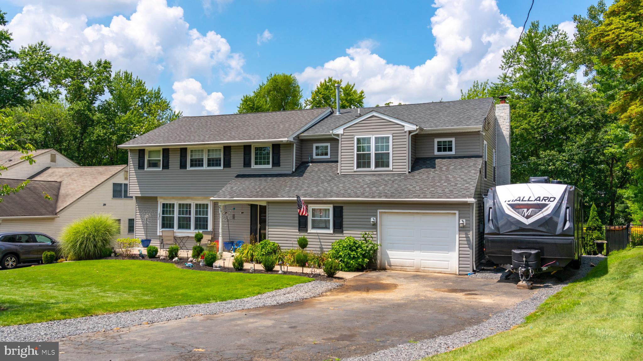 274 Centennial Road Warminster, PA 18974 - Photo 2 of 33