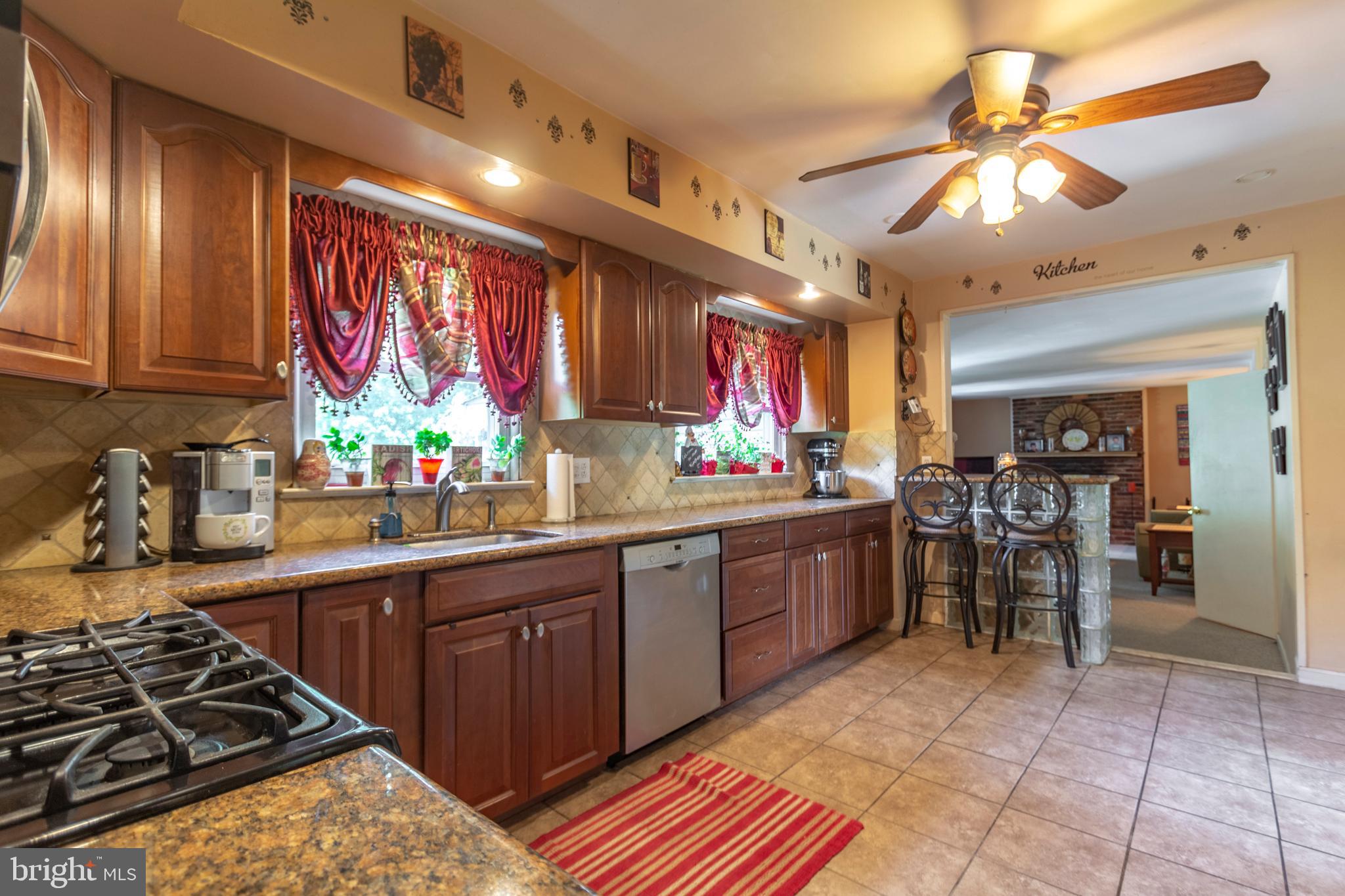 274 Centennial Road Warminster, PA 18974 - Photo 6 of 33