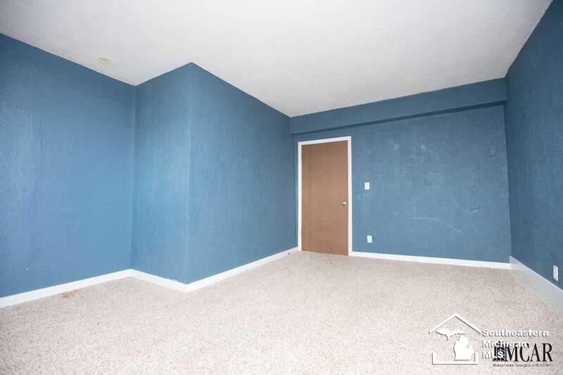 10315 Secor Road Temperance, MI 48182 - Photo 17 of 25 21396692-16.JPG