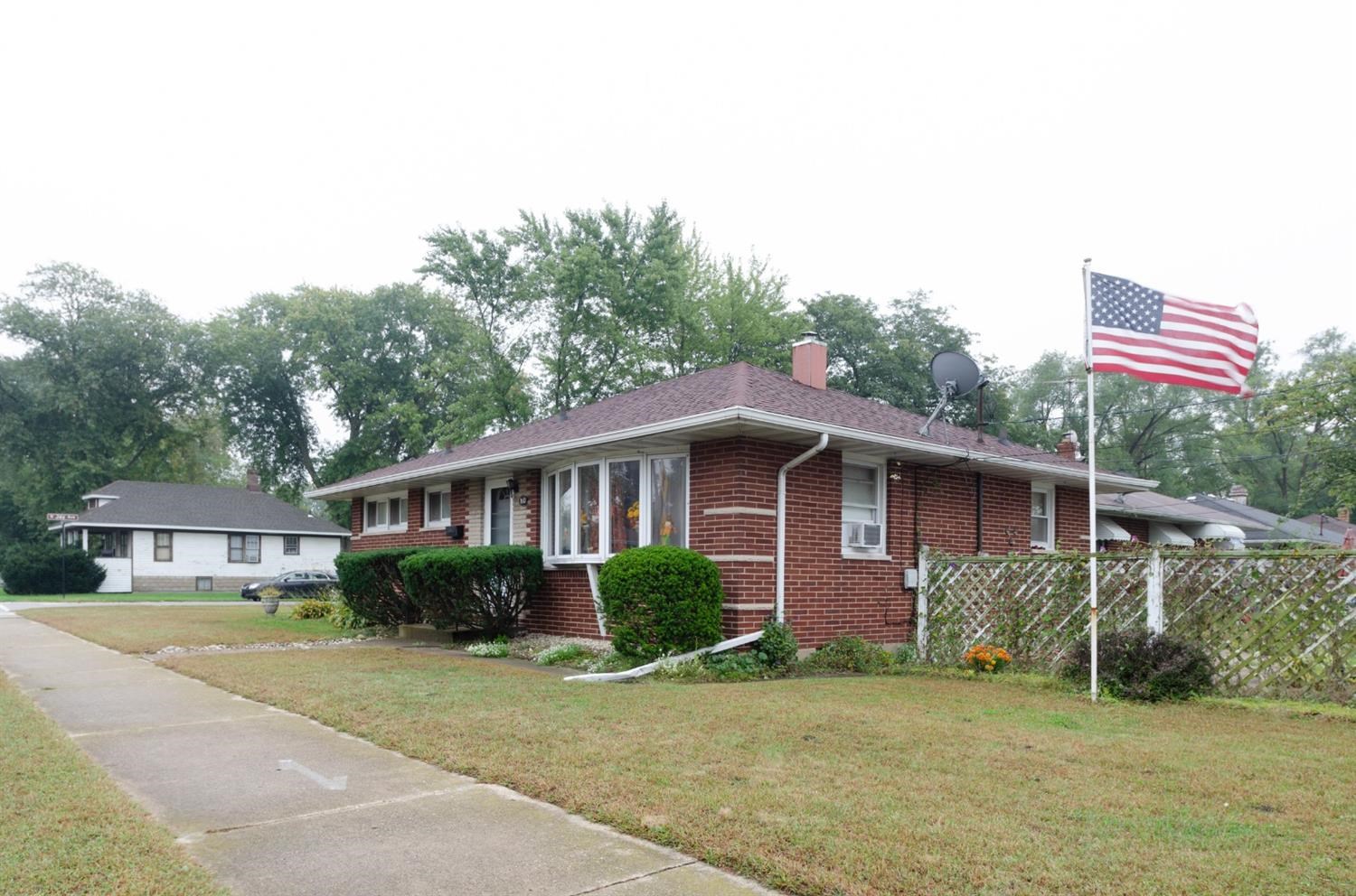 860 North Jay Avenue Griffith, IN 46319 - Photo 2 of 10 1500x992