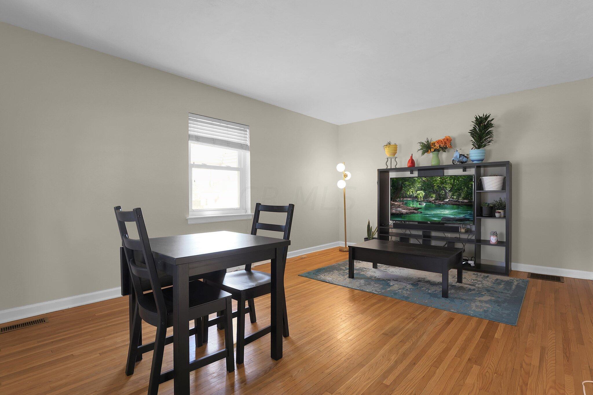 515 Blenheim Road Columbus, OH 43214 - Photo 3 of 22 21-web-or-mls-515-blenheim-rd