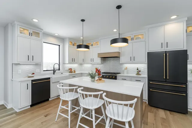 $1,320,000 | 2643 Timber Oaks Road Southwest, Rochester, MN 55902