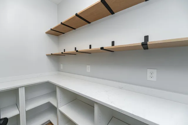 $1,320,000 | 2643 Timber Oaks Road Southwest, Rochester, MN 55902