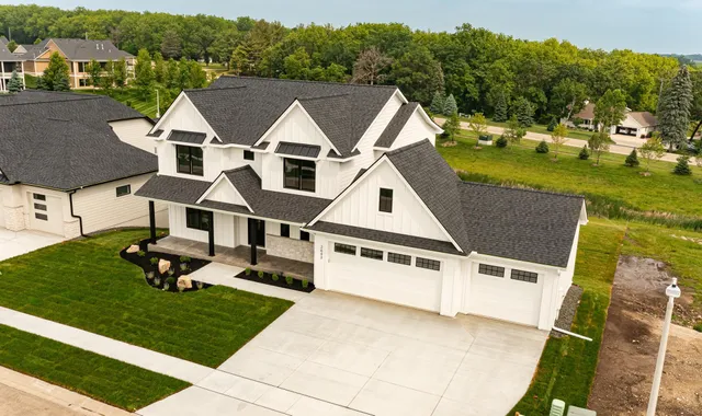 $1,320,000 | 2643 Timber Oaks Road Southwest, Rochester, MN 55902
