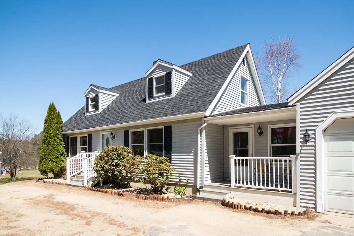 149 A Flagg Road Rochester, NH 03839 - Photo 2 of 30