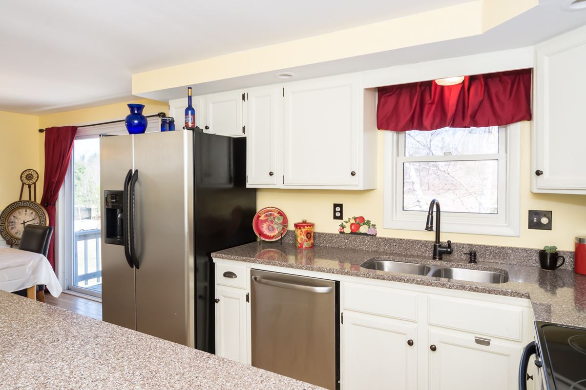 149 A Flagg Road Rochester, NH 03839 - Photo 4 of 30