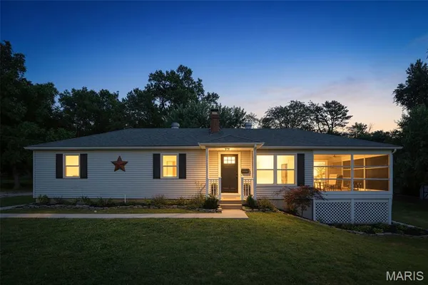 $239,900 | 320 Fairview Avenue, Festus, MO 63028