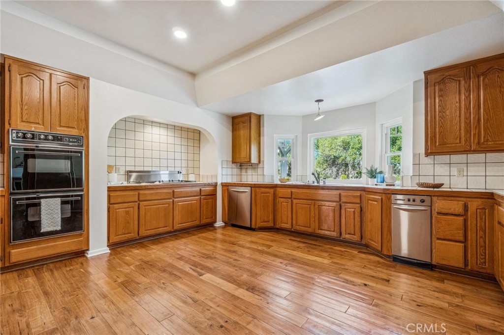 25123 Barnhill Road Saugus, CA 91350 - Photo 23 of 55