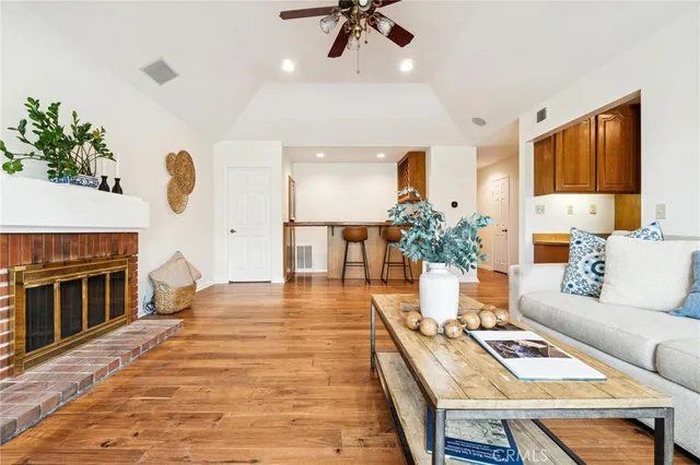 $1,450,000 | 25123 Barnhill Road, Saugus, CA 91350