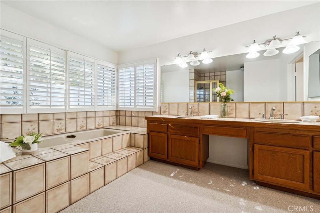 25123 Barnhill Road Saugus, CA 91350 - Photo 39 of 55