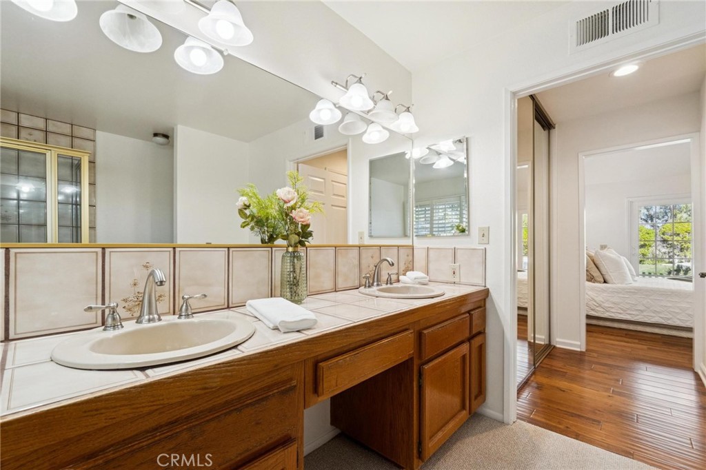 25123 Barnhill Road Saugus, CA 91350 - Photo 40 of 55