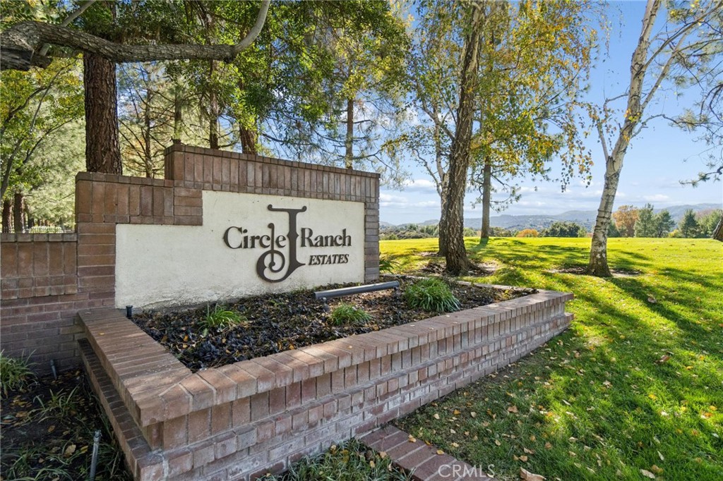 25123 Barnhill Road Saugus, CA 91350 - Photo 53 of 55