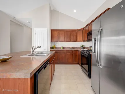 $349,000 | 23825 Dayfield Drive, Plainfield, IL 60586