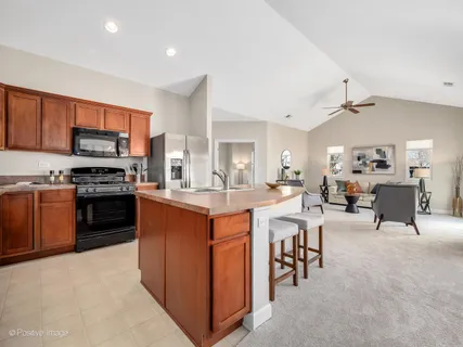 $349,000 | 23825 Dayfield Drive, Plainfield, IL 60586