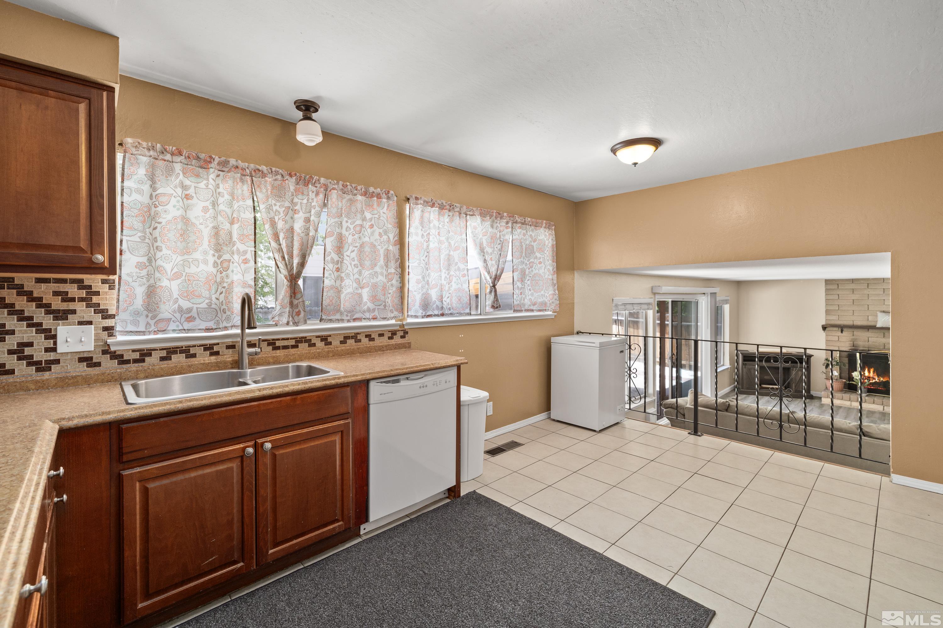 4331 Rio Poco Road Reno, NV 89502 - Photo 9 of 32 Photo 9