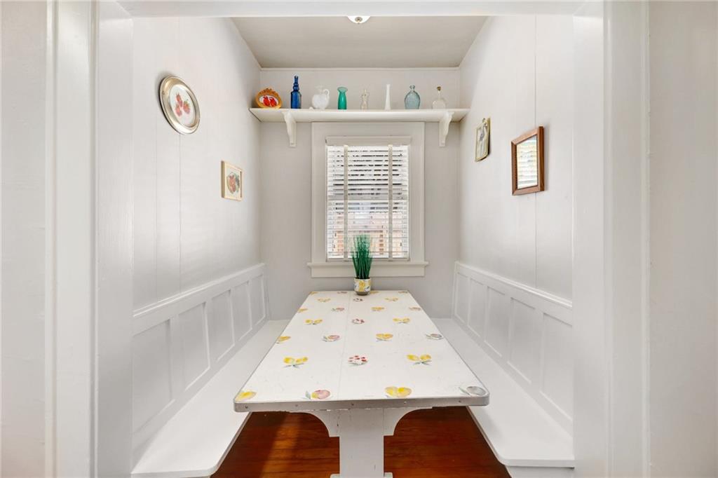 1604 South Main Street Georgetown, TX 78626 - Photo 15 of 25 a view of kitchen with furniture and window