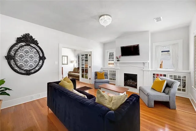 $3,200 | 1604 South Main Street, Georgetown, TX 78626