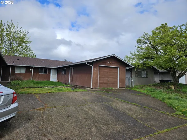 $455,000 | 684-686 West Quinalt Street, Springfield, OR 97477