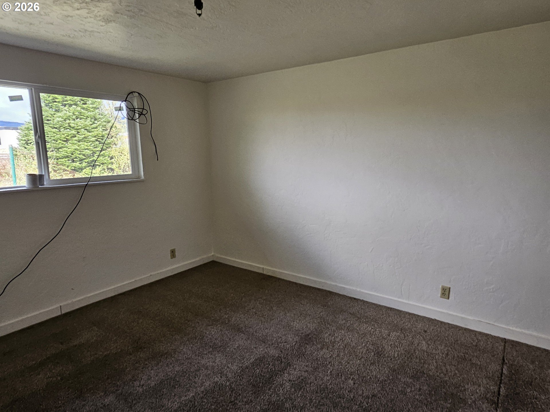 684-686 West Quinalt Street Springfield, OR 97477 - Photo 6 of 6
