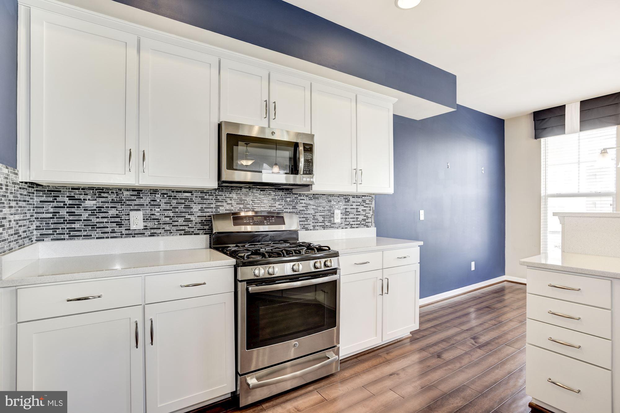 25253 Laureldale Terrace Chantilly, VA 20152 - Photo 11 of 39