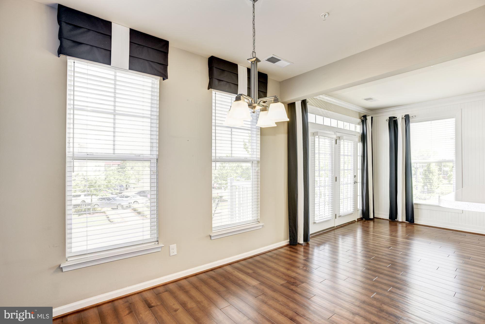 25253 Laureldale Terrace Chantilly, VA 20152 - Photo 16 of 39