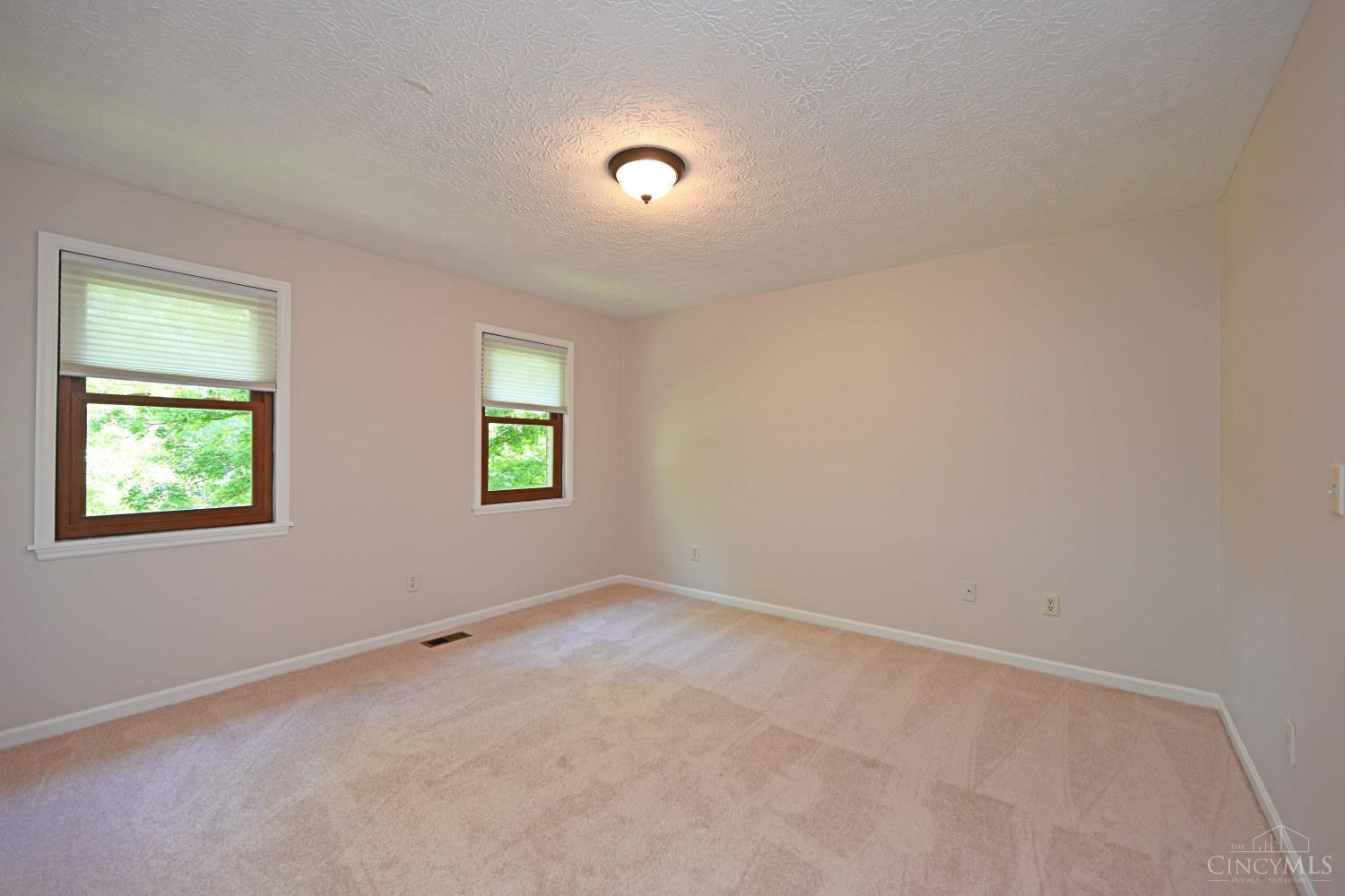 6415 Roth Ridge Drive Loveland, OH 45140 - Photo 33 of 63 Gallery Image 33