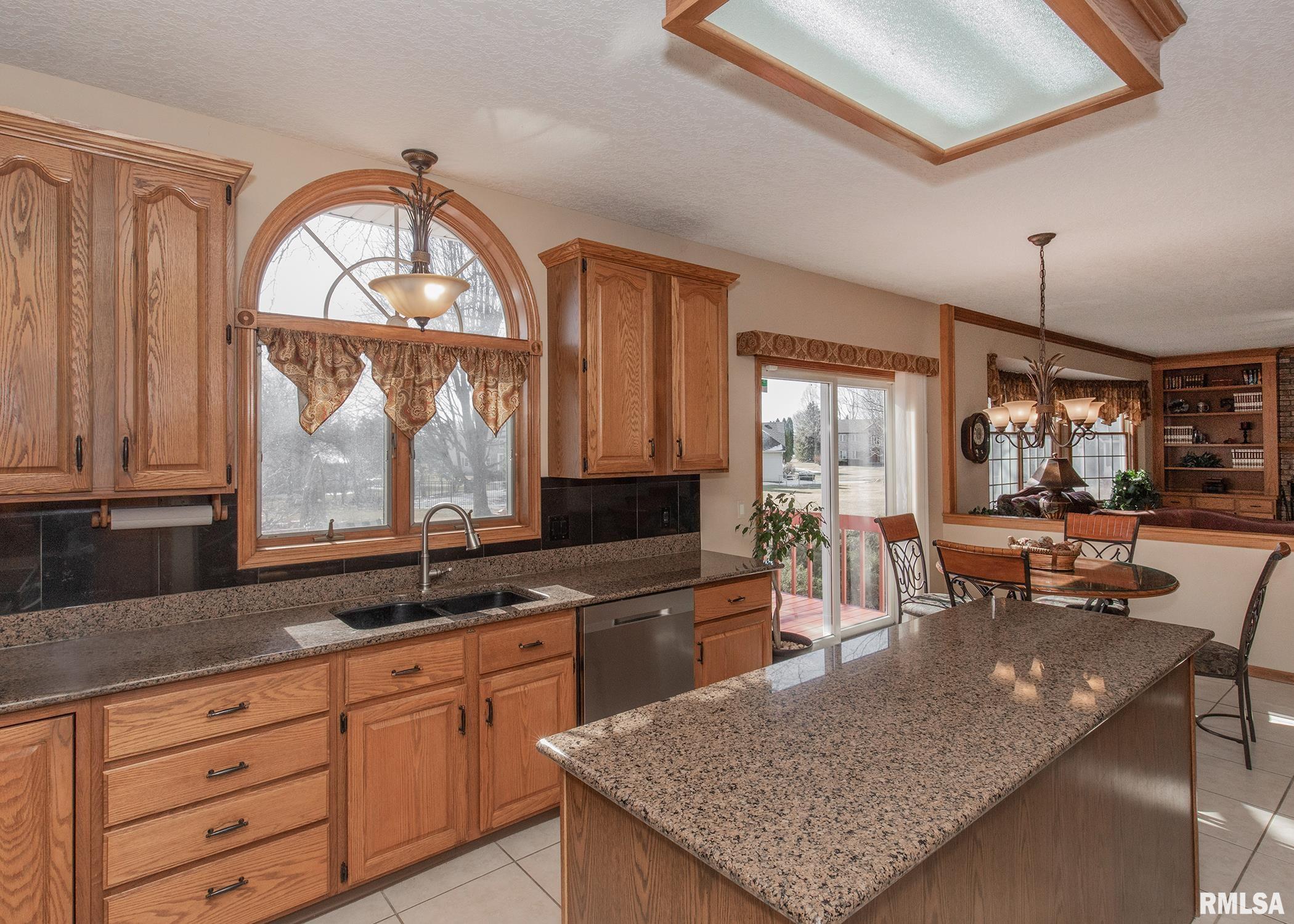 5908 Utica Ridge Road Davenport, IA 52807 - Photo 12 of 35 Gallery Image 12