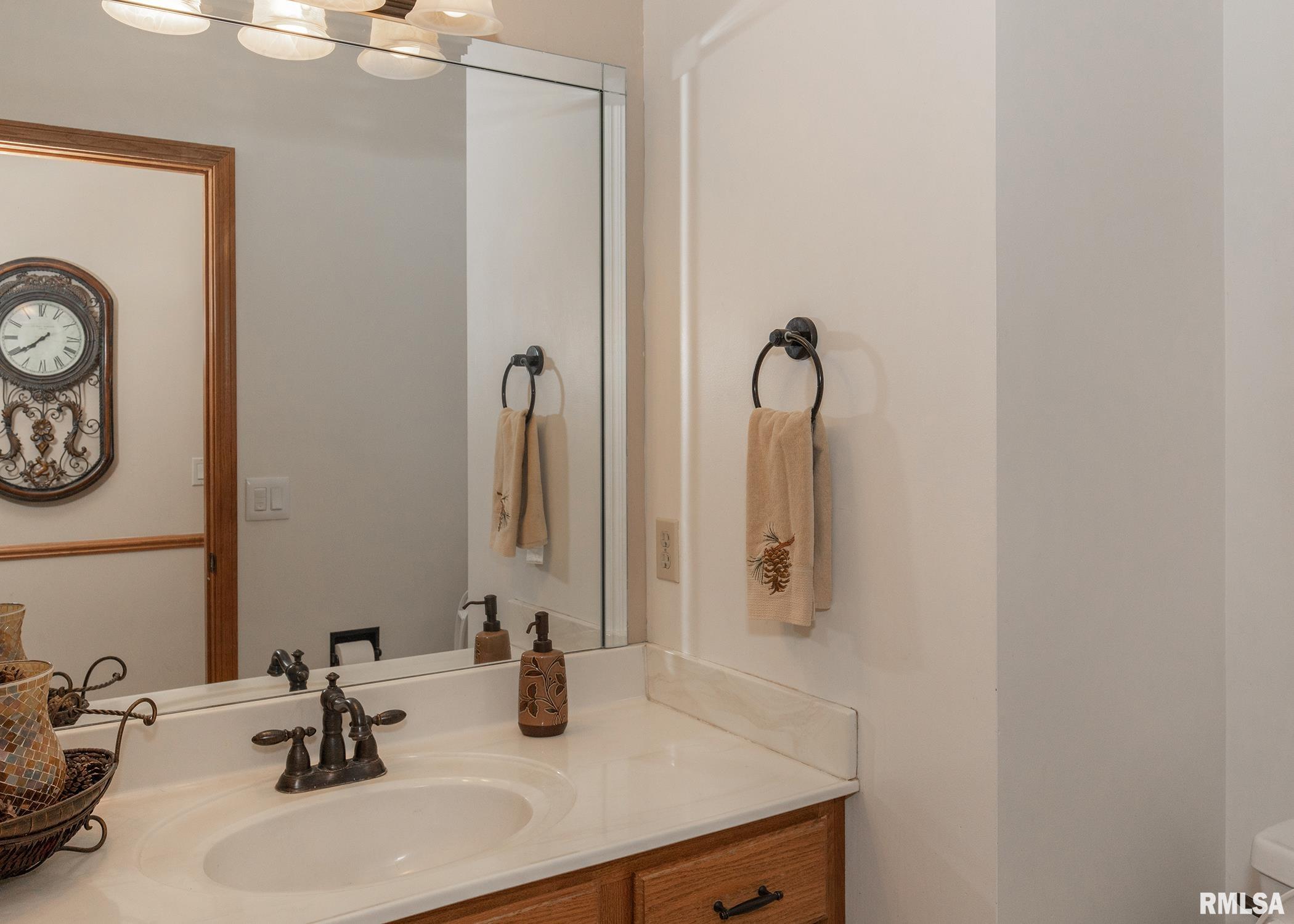 5908 Utica Ridge Road Davenport, IA 52807 - Photo 18 of 35 Gallery Image 18