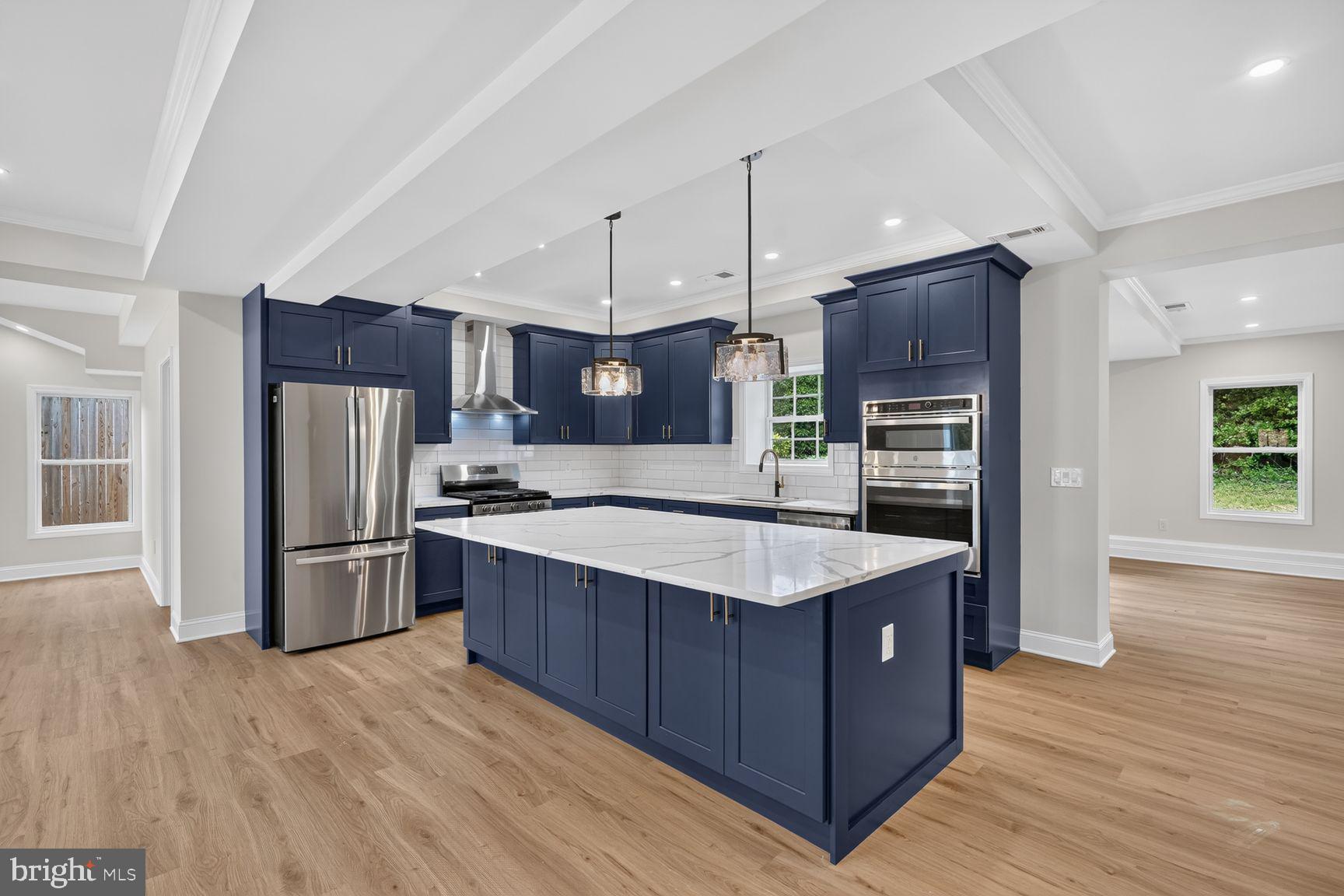 7304 Dickenson Street Springfield, VA 22150 - Photo 38 of 51 GE Stainless Appls