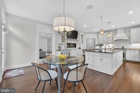 $1,695,000 | 3527 Valeview Drive, Oakton, VA 22124