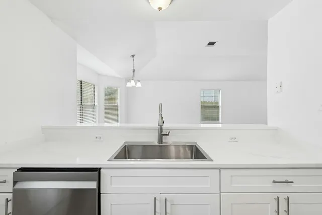 $2,250 | 7209 Oak Meadow Drive, Unit B, Austin, TX 78736