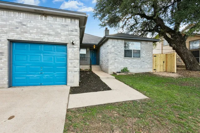 $2,250 | 7209 Oak Meadow Drive, Unit B, Austin, TX 78736