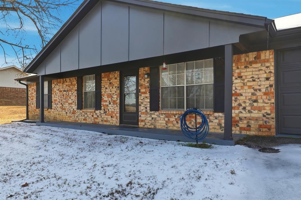 346 Meridian Street Gladewater, TX 75647 - Photo 4 of 28 a view of front door