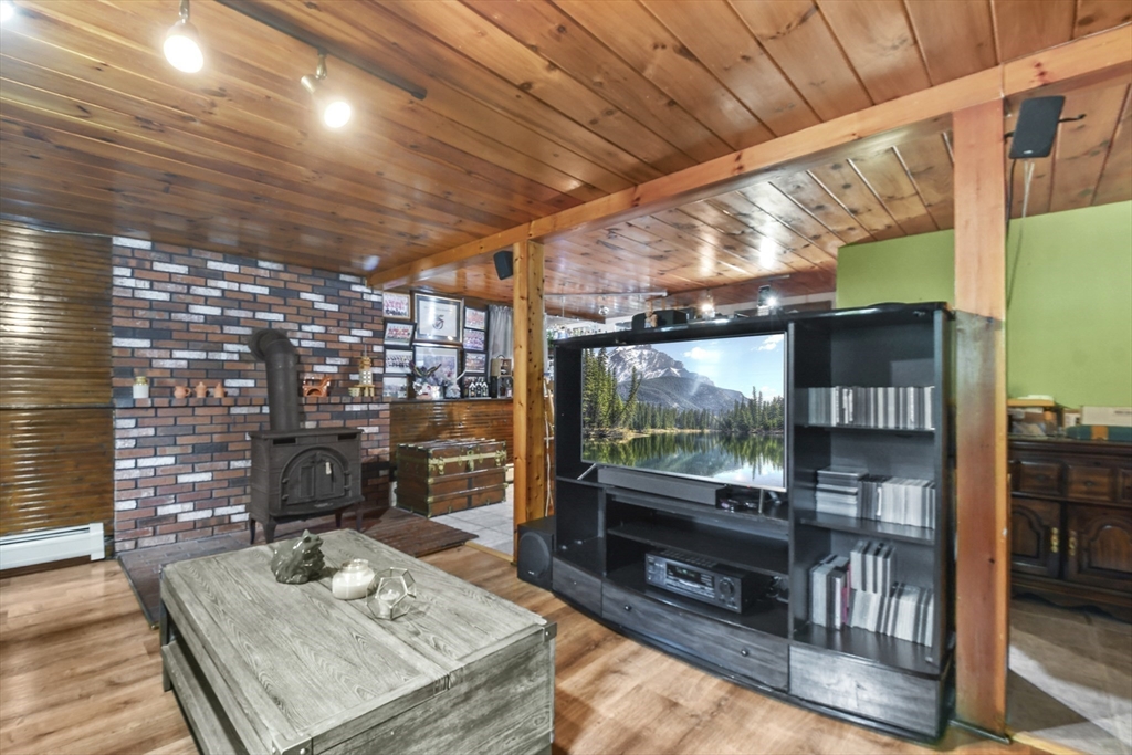 288 Norman Street Fall River, MA 02721 - Photo 20 of 33