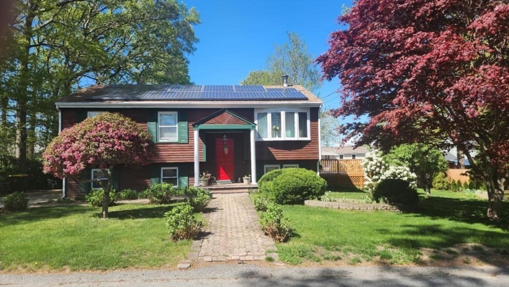 288 Norman Street Fall River, MA 02721 - Photo 2 of 33