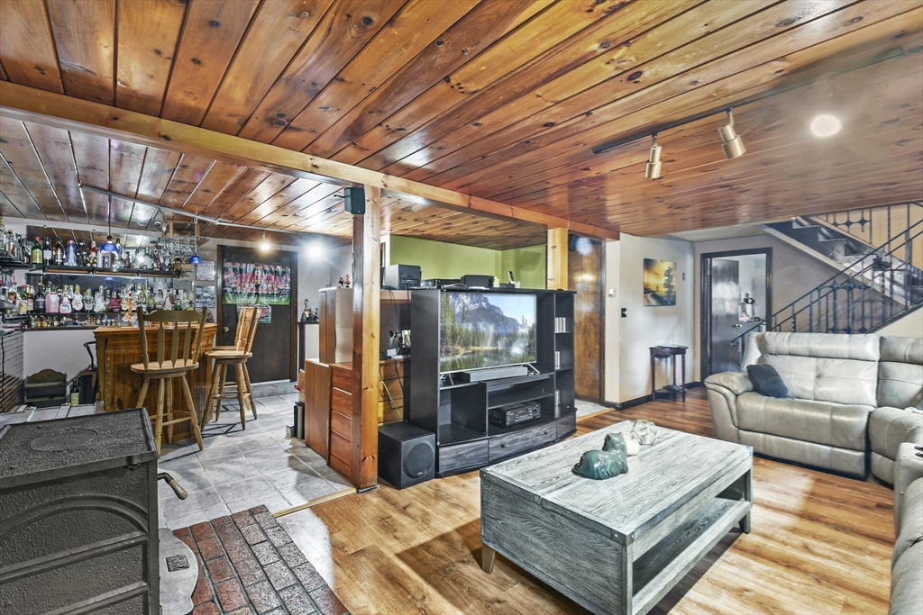 288 Norman Street Fall River, MA 02721 - Photo 21 of 33