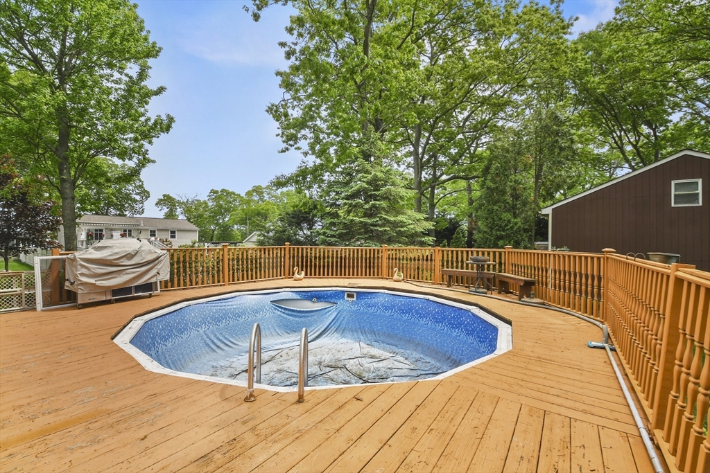 288 Norman Street Fall River, MA 02721 - Photo 27 of 33