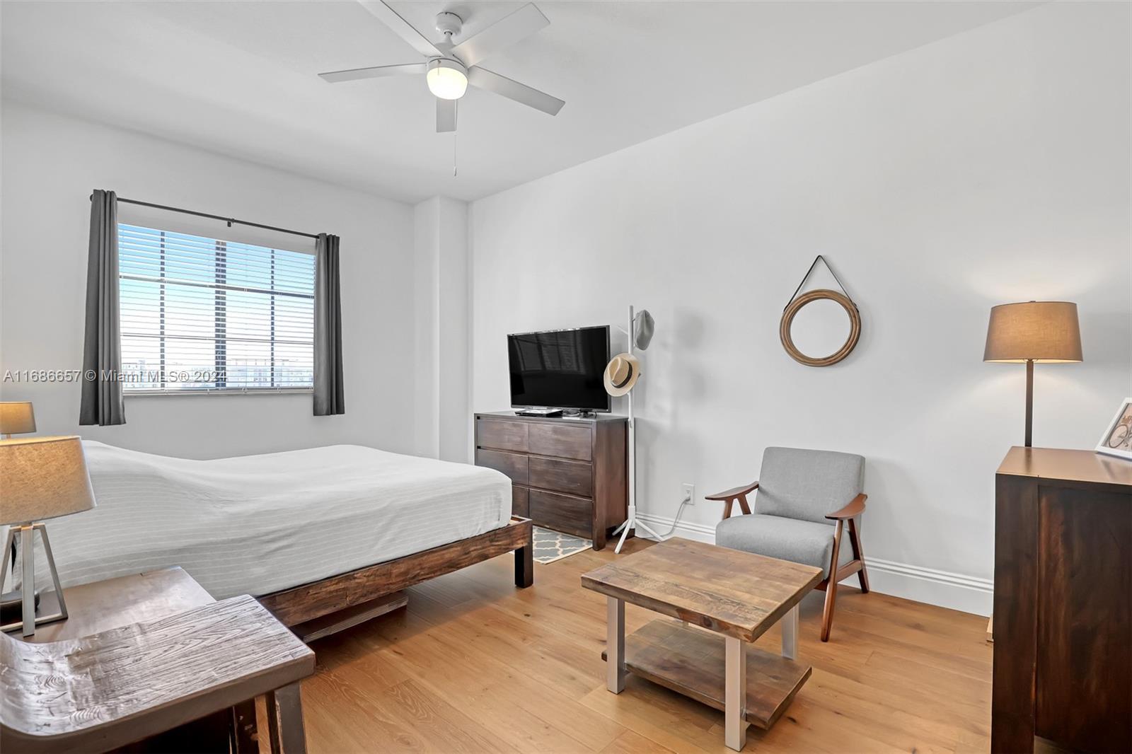 233 South Federal Highway, Unit LPH11 Boca Raton, FL 33432 - Photo 12 of 27