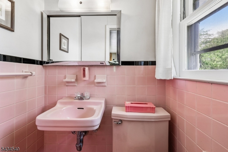 1355 Ratzer Road Wayne, NJ 07470 - Photo 27 of 34