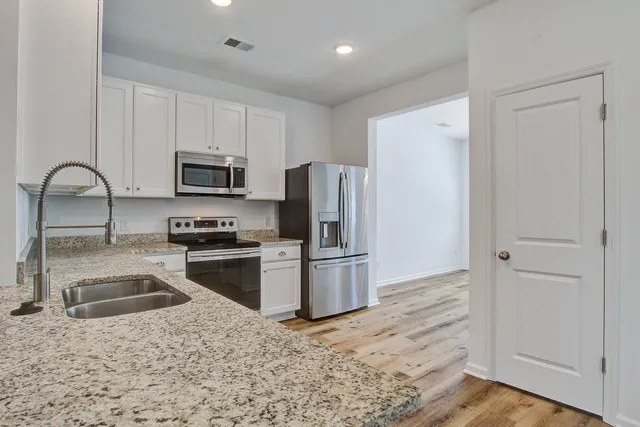 $2,150 | 200 Woodward Road, Goose Creek, SC 29445