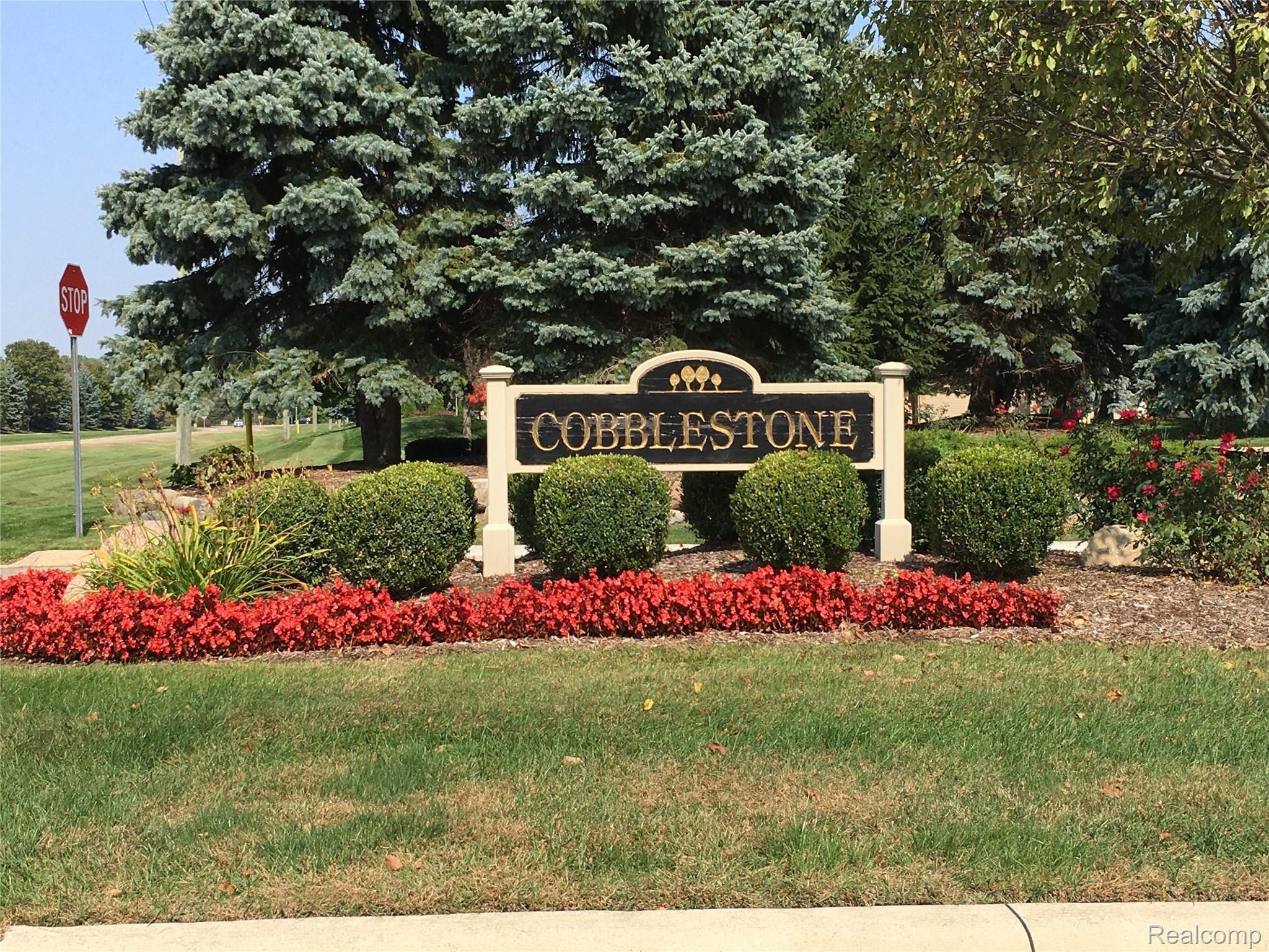 52103 Southview Ridge, Unit 61 Macomb, MI 48042 - Photo 2 of 29 Cobblestone.JPG