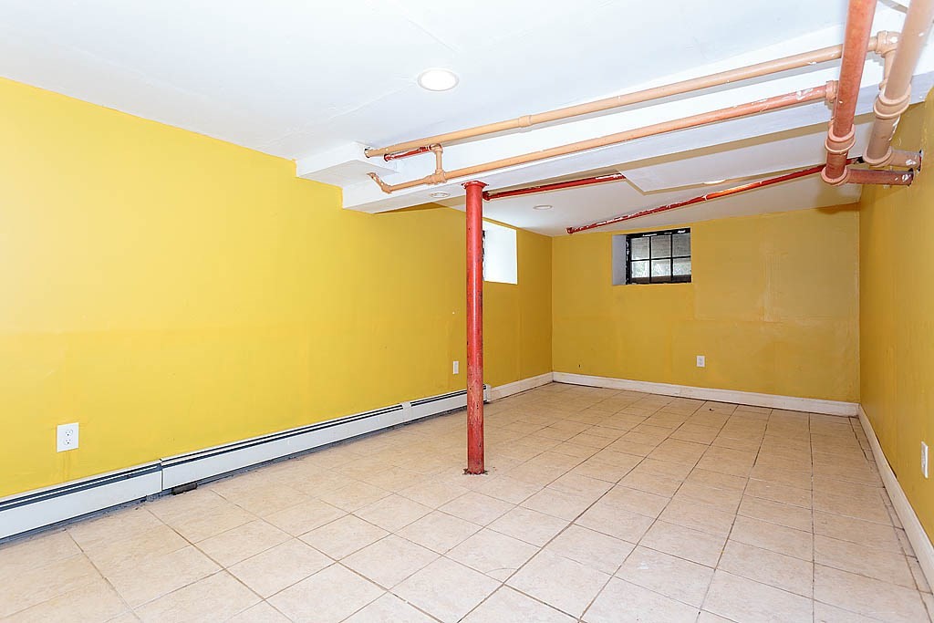 37 Huntington Road Milton, MA 02186 - Photo 33 of 35 a view of a garage