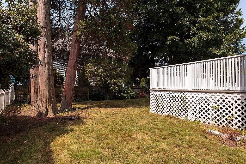 37 Huntington Road Milton, MA 02186 - Photo 7 of 35 a view of a door with a fence