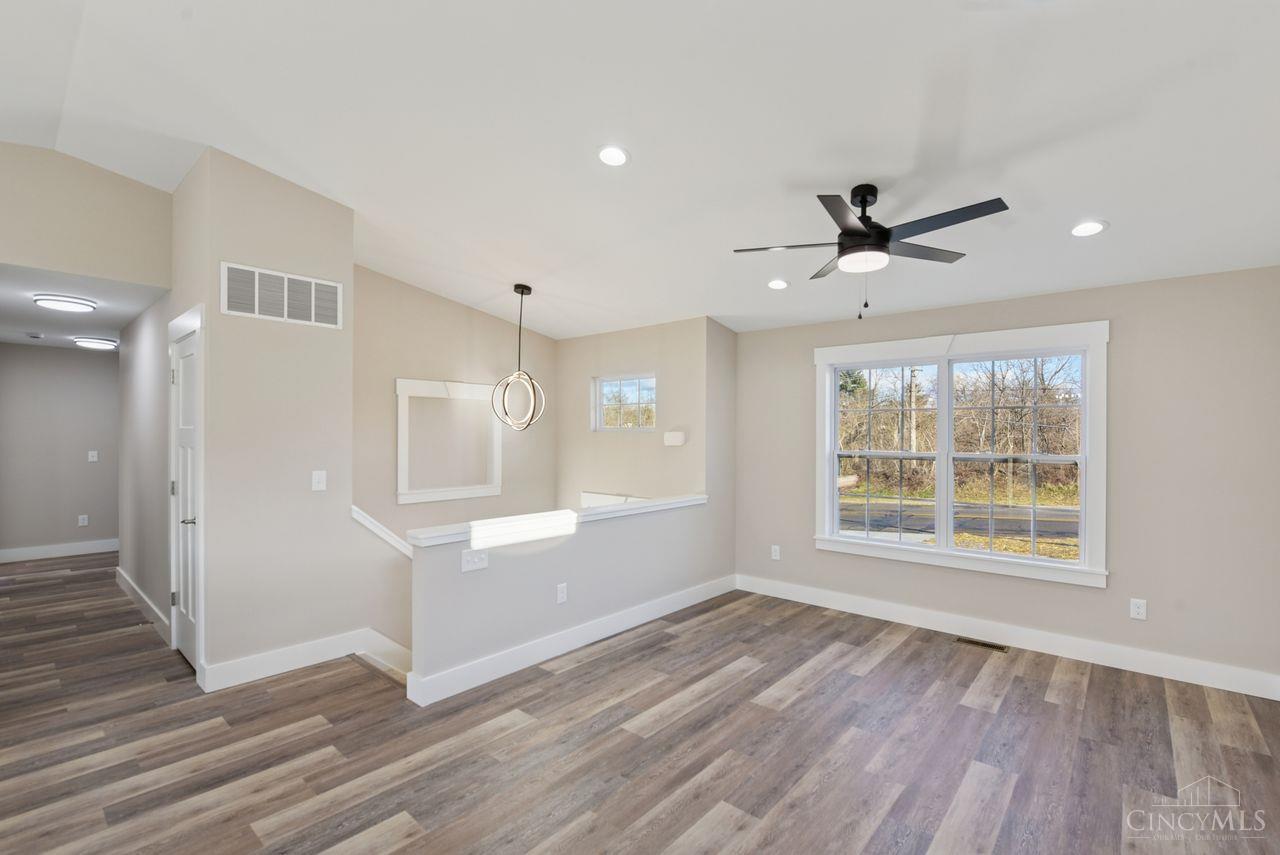 1123 Compton Road Cincinnati, OH 45231 - Photo 3 of 43 Gallery Image 3