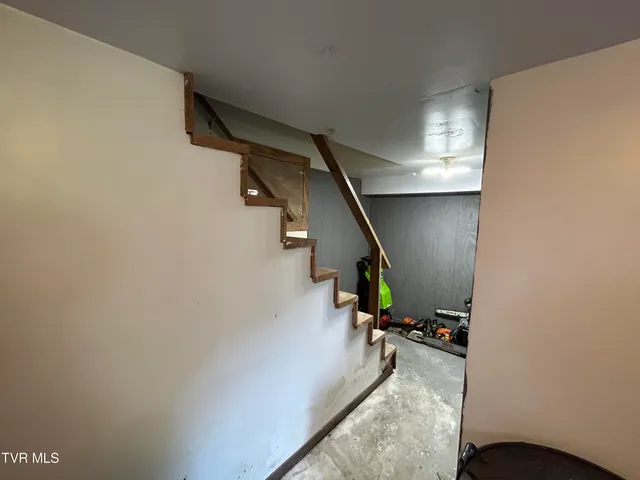 $85,000 | 147 Gilmore Street, Clinchco, VA 24226