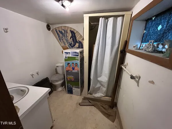 $85,000 | 147 Gilmore Street, Clinchco, VA 24226