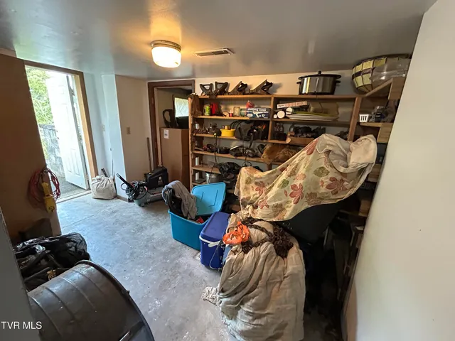 $85,000 | 147 Gilmore Street, Clinchco, VA 24226