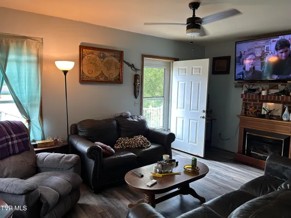 $85,000 | 147 Gilmore Street, Clinchco, VA 24226